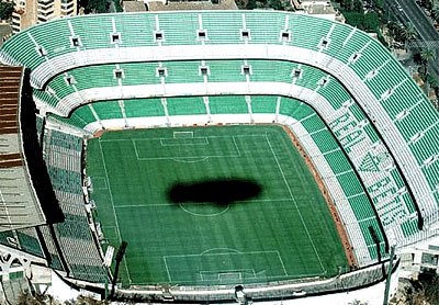 http://www.ceroacero.es/img/estadios/523/46523_ori_estadio_benito_villamarin.jpg