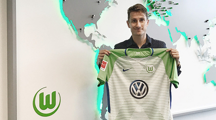 Paul Verhaegh assina pelo Wolfsburg 