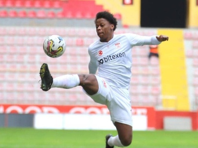 Clinton Njie (CMR)