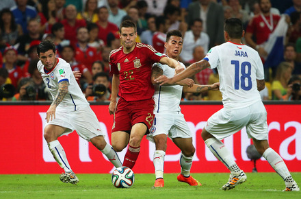 Espanha v Chile (Mundial 2014)