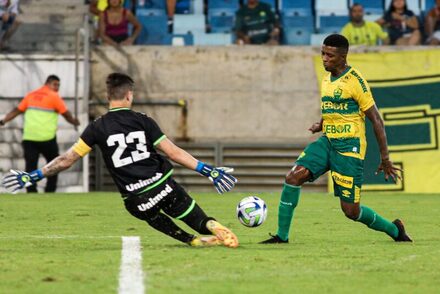 Cuiabá 1-0 Goiás