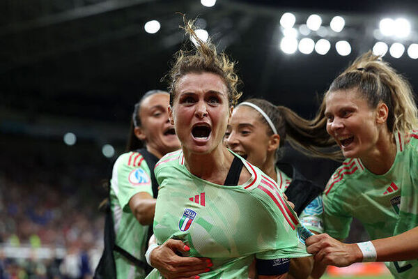 Italia avanza a semifinales de la Euro Femenina tras vencer a Noruega