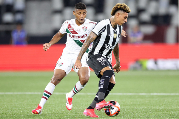 Nottingham Forest ficha a Igor Jesus de Botafogo