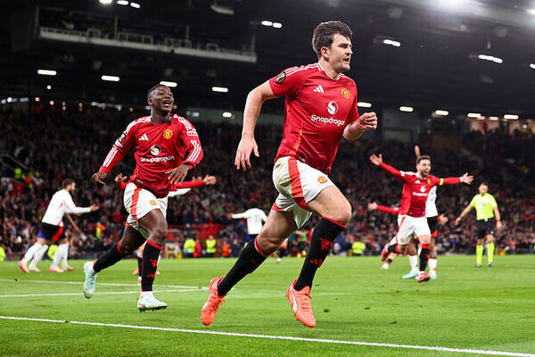 Manchester United avanza en la Europa League tras intenso duelo con Lyon