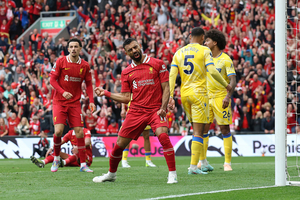 Liverpool, campen, empieza perdiendo, pero consigue un empate en el cierre de la Premier ...