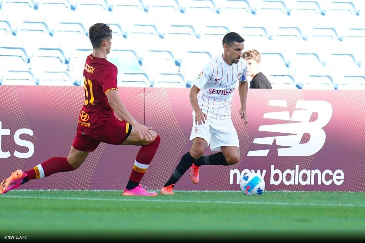 OFICIAL | Jess Navas signs lifetime contract with Sevilla and plays until the end of the year
After announcing that he will retire at the end of this season, Sevilla revealed this Saturday that they 