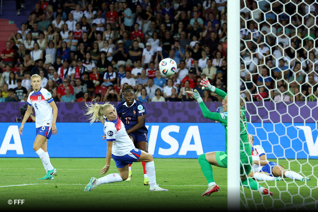 Francia Supera a Inglaterra en el Inicio del Euro Femenino 2025